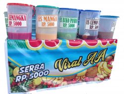 Sebelum Menyambut Bulan Suci Ramadhan, Es Buah Viral AA Yang Berlokasi di Tanjung Pauh Kota Payakumbuh Siapkan Enam Varian Buah Segar