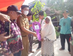Rusiya Terharu Rumah Dibedah Baznas Melalui Program Bupati Muaro Jambi Hj.Masnah Busro Rumah Tidak Layak Huni (RTLH)
