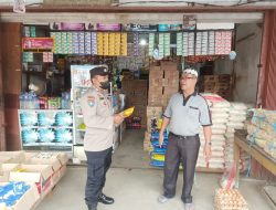 Satbinmas Polres merangin Cek rutin Ketersediaan Minyak Goreng Di Pasar-pasar Tradisional