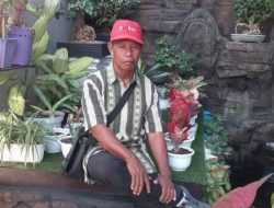 Guru Honorer Ini Dihargai Hanya Rp. 900 Ribu Selama 4 Bulan Mengabdi