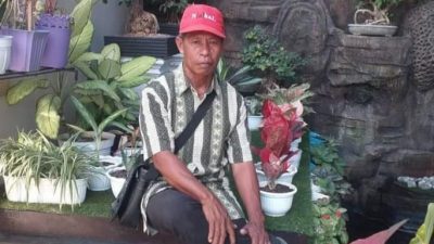 Guru Honorer Ini Dihargai Hanya Rp. 900 Ribu Selama 4 Bulan Mengabdi