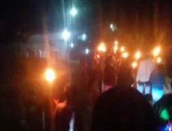 Masyarakat Desa Katipo Pura Laksanakan Pawai Malam Takbiran Dengan Tertib