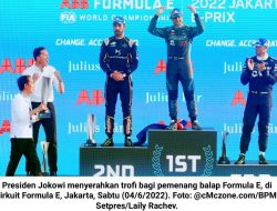 Jokowi: Formula E Ajang dan Tontonan Masa Depan