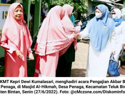 Sempat Vakum karena Pandemi, Dewi Kumalasari Hadiri Pengajian Akbar di Desa Penaga