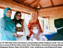 Harganas Ke-29: 100 Lansia dapat Bingkisan dari TP-PKK Kepri