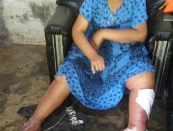 Sambil Menangis Buk Dani Mohon Bantuan Pemerintah Untuk Kerumah Sakit
