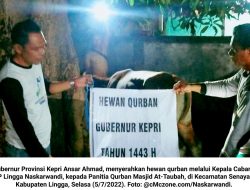Cabang DKP Lingga Serahkan 1 Ekor Sapi untuk Masyarakat Senayang, Naskarwandi: Amanah Gubernur…