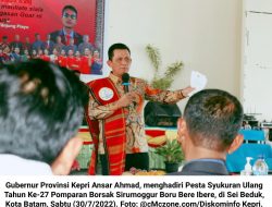 Ansar Ahmad Hadiri Syukuran Pomparan Borsak Sirumoggur Boru Bere Ibere: Mari Bersama-sama Bangun Kepri
