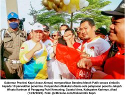 Gagasan Kemendagri Direalisasikan Ansar Ahmad: 2.000 Bendera Merah Putih Dibagikan