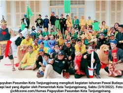 Ikuti Pawai Budaya, Paguyuban Pasundan Kota Tanjungpinang Hadirkan Sisingaan