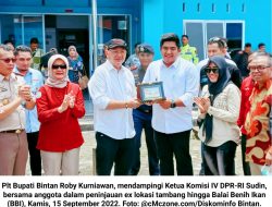 Komisi IV DPR-RI dan Roby Kurniawan Kunjungi Balai Benih Ikan di Desa Pengujan…