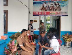 Wujudkan Pelayanan Yang Baik di Tengah Masyarakat, Polsek Sabak Barat Melakukan Pemasangan Sticker