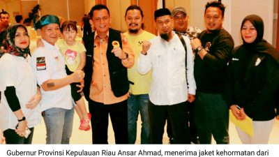 Ansar Ahmad Terima ‘Jaket Kehormatan’ dari Ojek Online Batam…