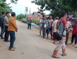 Tuntut Perbaikan Jalan Yang Rusak, Masyarakat Tanjabtim Gelar Aksi Blokir Jalan