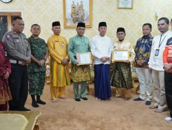 Bupati Rohil Terima Dua Penghargaan dari Dirjenpol dan Adipsi