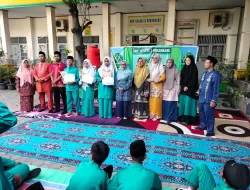 SMPN 2 Pekanbaru Berbagi Bantuan dan Hadiah Kepada Siswa
