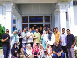 Kepala Dinas Kominfo Kampar Irwan AR Gelar Open House Idul Fitri untuk Mempererat Silaturahmi dan Kerjasama