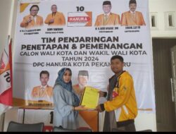 Serius Maju, Wawako Pekanbaru H. Darnil SH Kembalikan Formulir ke Partai Hanura