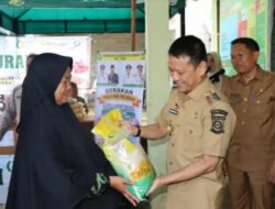Tekan Angka Inflasi Daerah, Pj. Bupati Kampar Buka Gerakan Pangan Murah di Desa Silam