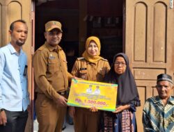 Penyaluran BLT kecamatan Bangko , masyarakat ucapkan terima kasih kepada bupati Afrizal Sintong , Sip.Msi