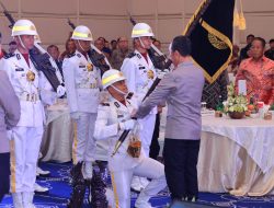Kadiv Humas Polri Irjen. Pol. Sandi Nugroho meresmikan Pataka Humas Polri dalam peringatan syukuran Hari Jadi ke-73 Humas Polri