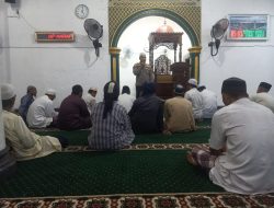 Lakukan Subuh keliling Kapolsek Bungaraya Sampaikan Pesan Pilkada Damai