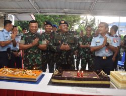 Danrem 031/Wira Bima Berikan Surprise kepada Dansat Brimob Polda Riau dalam Rangka HUT Brimob ke-79