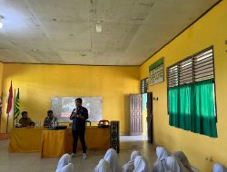 Satlantas Polres Siak bersama Indonesia Safety Driving Center (ISDC) Polda Riau menyambangi beberapa sekolah di Kec. Tualang Siak dalam rangka Police Goes To School dan Safety Riding.