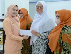 Ketua GOW Kabupaten Bengkalis Serahkan SK dan Pembekalan Pengurus 2024-2029