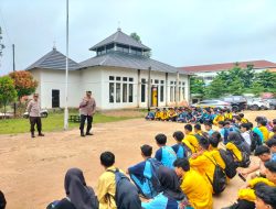 Antisipasi Geng Motor dan Aksi Tawuran Antar Pelajar, Kasat Binmas Polresta Jambi Gelar Sosialisasi Binluh di SMK 3.