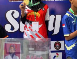 Atlet Taekwondo SMPN 1 Pekanbaru Raih Emas Dalam Kejuaraan Taekwondo Tingkat Champion