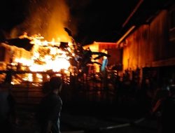 Dua Bangunan Rumah, Ludes Dilalap Si Jago Merah”