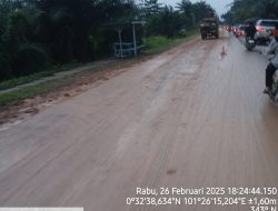 Jalan Licin Berlumpur, Penimbunan Lahan Bekas PT. RICRY Diduga Kuat Menggunakan Galian C Ilegal.