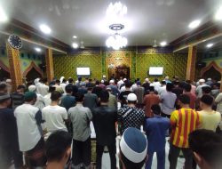 Malam Pertama Sholat Tarawih, WBP Lapas Pekanbaru Berbondong-Bondong ke Masjid At-Taubah