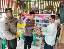 Polsek Tualang Jumat Berbagi, Bagikan Bantuan Sembako Kepada Warga