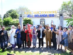 Bagus Santoso Sambut dan Dampingi Walikota Pematang Siantar Ziarah Makam Raja Sang Naualuh Damanik