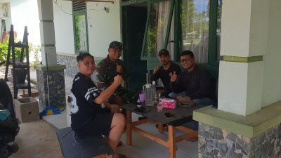 Hangatnya Silaturahmi, Insan Pers Payakumbuh Bertemu Sahabat Lama TNI Yonif 133 Padang