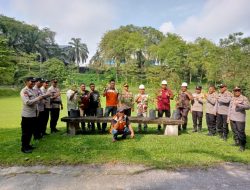 Memperingati Hari Buruh Sedunia, Polsek Kandis dan Dua Perusahaan Gelar Aksi Penanaman Pohon