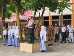Dirlantas Polda Riau Pimpin Upacara di SMKN 7 Pekanbaru, Sosialisasikan Tertib Lalu Lintas dan Green Policing