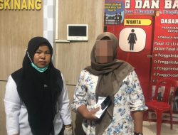 Petugas Penggeledahan LAPAS Bangkinang Berhasil Gagakan Upaya Penyelundupan Handphone 