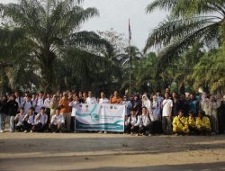 Peringati Hari Lingkungan Hidup Sedunia, Wabup Sijunjung Ajak Mahasiswa UNP Aksi Bersih-Bersih