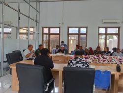Pasca Ricuh Ibu-ibu Dalam Rapat Dipimpin Kadisperdagkopukm Kampar, Lagi-lagi Tidak Ada Disepakati, Panitia Terap Lakasanakan RAT KNES 