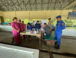 Dalam Rangka HUT Bhayangkara Ke-79, Polres Kepulauan Mentawai Gelar Pemeriksaan Kesehatan Gratis untuk Nelayan