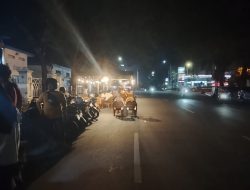 eorang oknum polisi di Pekanbaru diduga melanggar Peraturan Daerah (Perda) dengan berdagang di pinggir jalan sekitar Hangtuah kota Pekanbaru,