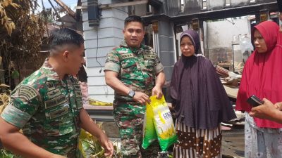 Dandim 0311/Pessel Melalui Koramil 04 Salurkan Bantuan Sembako dan Dukungan Moril Korban Kebakaran Tampuniak