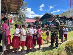 Kisah Kasih Anak Papua, Satgas Yonif 521/DY Berbagi Kasih di Distrik Bolakme
