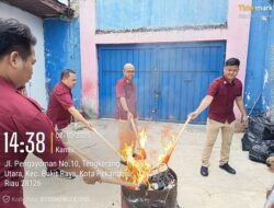 Upaya Perketat Pengawasan, Lapas Pekanbaru Musnahkan Barang Bukti Hasil Razia