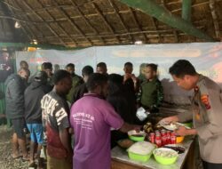 Tasyakuran Naik Pangkat Satgas Yonif 521 Berbagi Kebahagiaan dengan Masyarakat