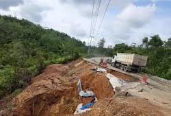 Longsor di Kelok 9 Lumpuhkan Jalur Riau–Sumbar, Pemerintah Turun Tangan