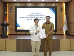 Bupati Sijunjung Serahkan LKPD 2025 ke BPK, Targetkan Opini WTP Kembali Diraih